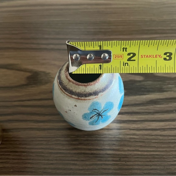 Small Painted Pottery Vase - Picture 12 of 12